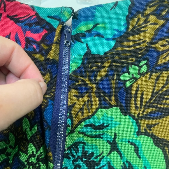 Gorgeous condition vintage Ilene Ricky dress. 1960s. 1950s. Linen floral. - Picture 7 of 7